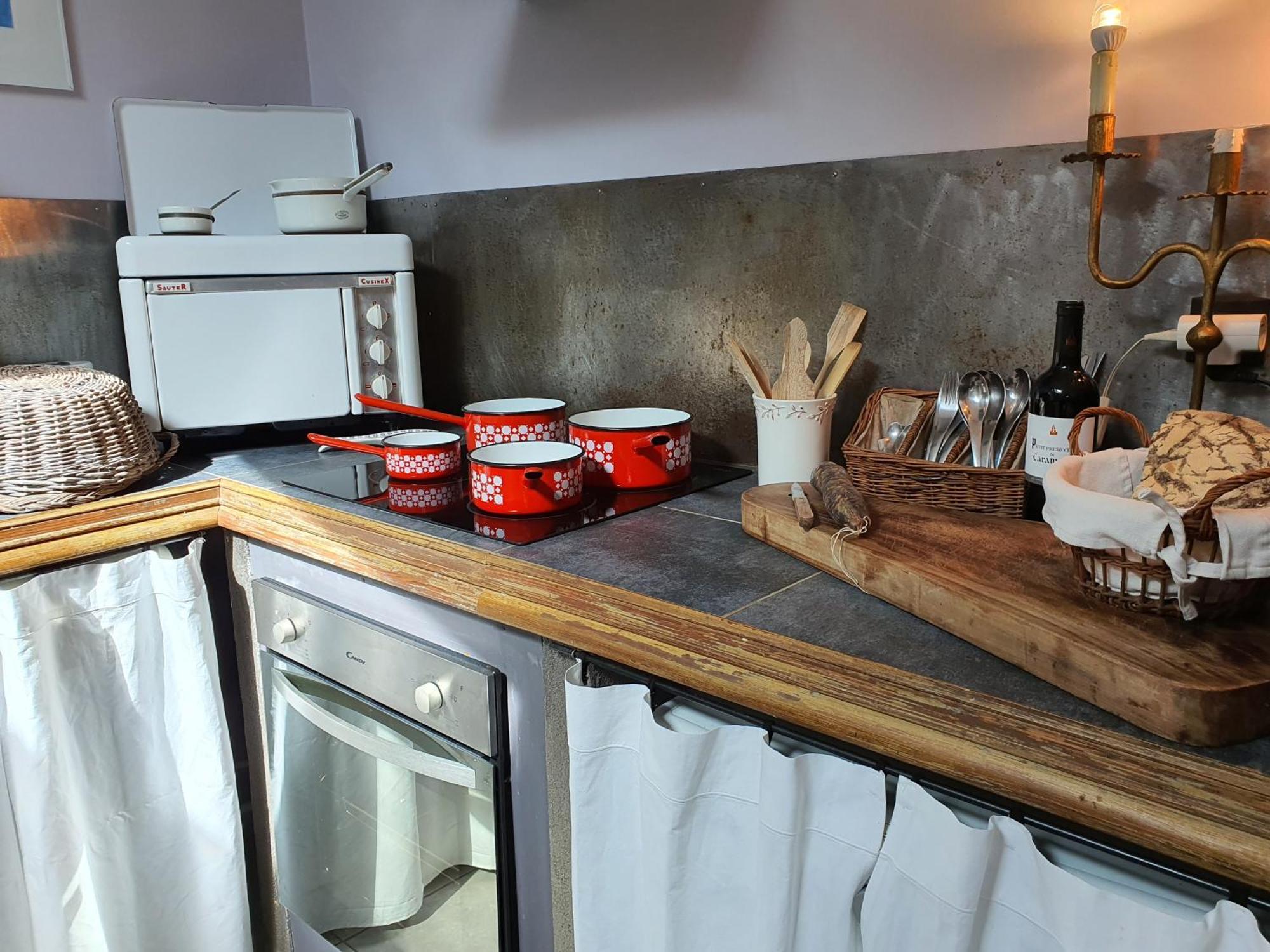Le Clos Des Pins Claira Rum bild